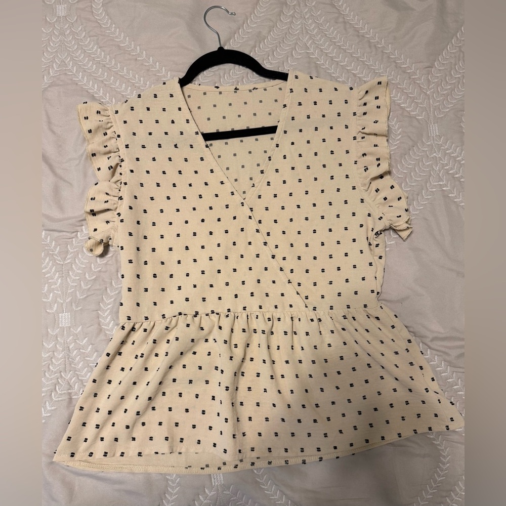SHEIN Cream and Black Flutter Sleeve Peplum Blouse